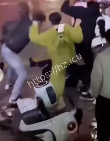 精神小伙